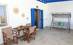 Petite Studios Batsi